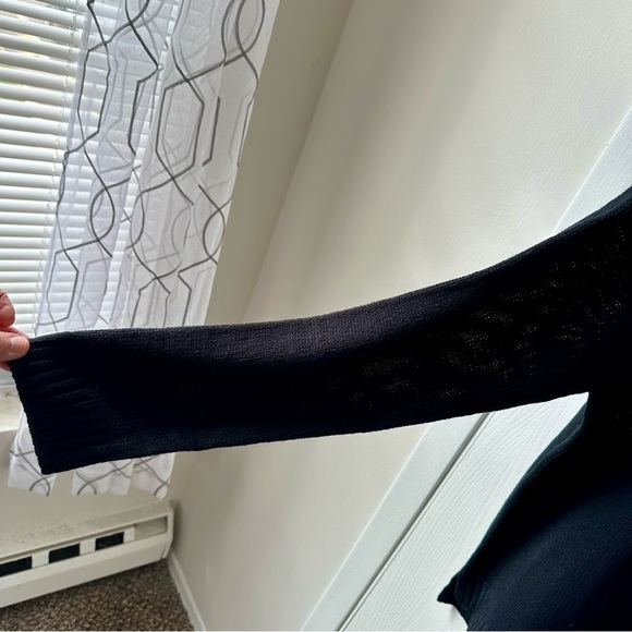 Wallpapher Black and White Crewneck Sweater Skull Design - Picture 4 of 11